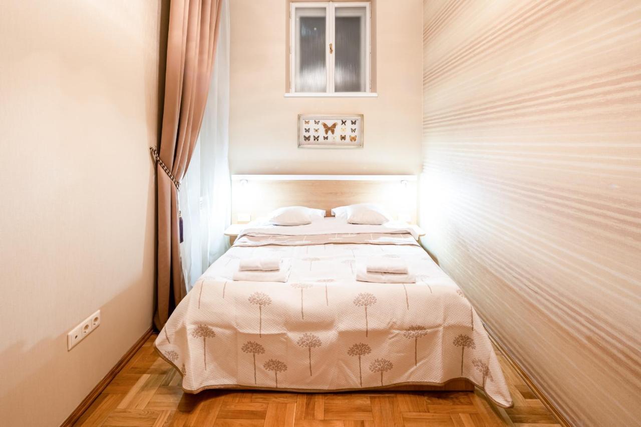 3 Bedrooms Royal Italian Style In An Austrian Building, Parking, Balcony 리비프 외부 사진