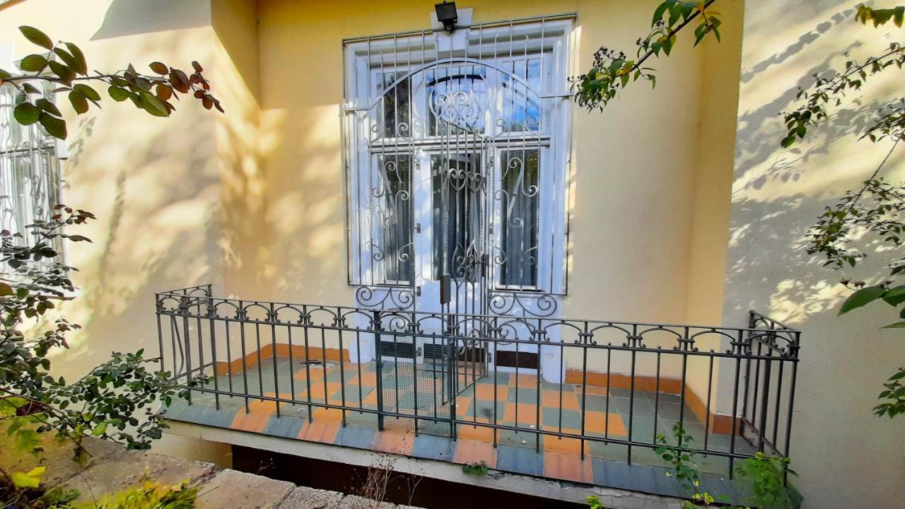 3 Bedrooms Royal Italian Style In An Austrian Building, Parking, Balcony 리비프 외부 사진